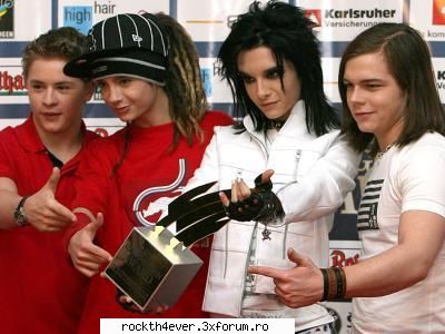 BiLL StyLE - Pasul 1: Contur Pentru a realiza conturul - Bill Kaulitz