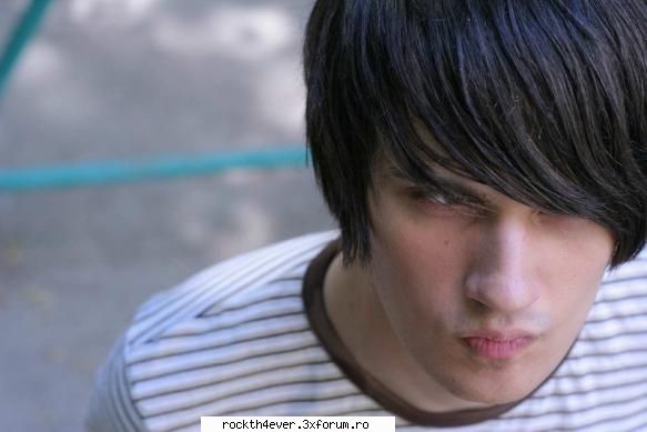 poze emo - he he, eu voi sta pe aici mai des!!!! - emo